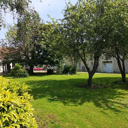 Maison De 4 Chambres Avec Piscine Privee Jardin Clos Et Wifi A Cricqueville En Bessin A 3 Km De La Plage Дом отдыха