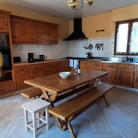 Дом отдыха Maison De 4 Chambres Avec Piscine Privee Jardin Clos Et Wifi A Cricqueville En Bessin A 3 Km De La Plage
