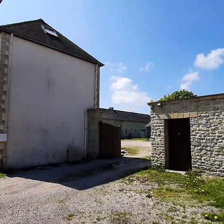 Maison De 4 Chambres Avec Piscine Privee Jardin Clos Et Wifi A Cricqueville En Bessin A 3 Km De La Plage